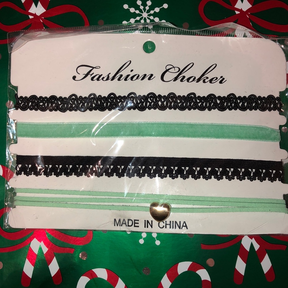 Black and mint green choker 4 pack.
